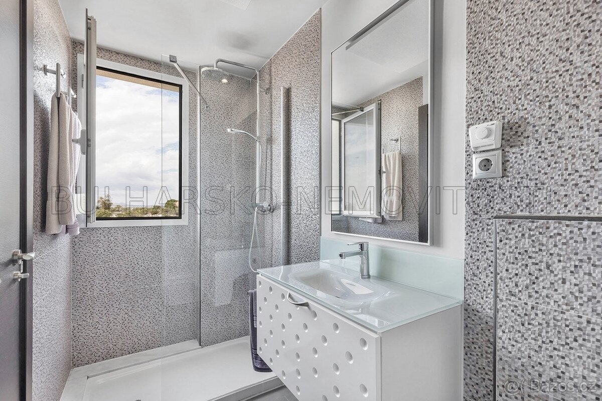 Španělsko, Apartmán 3kk(66m2) přímo u moře. - 11