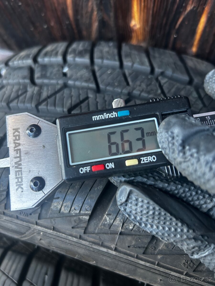 Zimní pneumatiky Barum Polaris 185/60//15 - 11