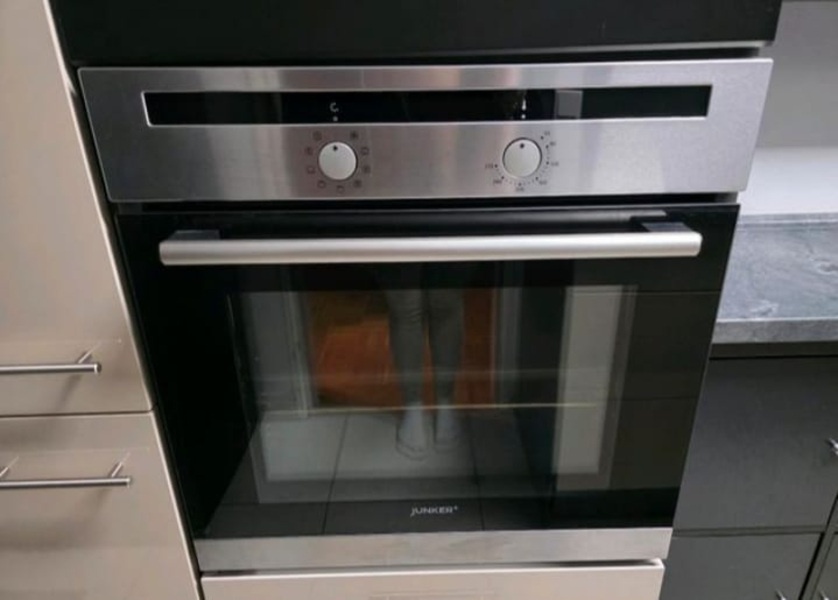 Moderní lesklá linka s vestavěnými spotřebiči,5864 - 11