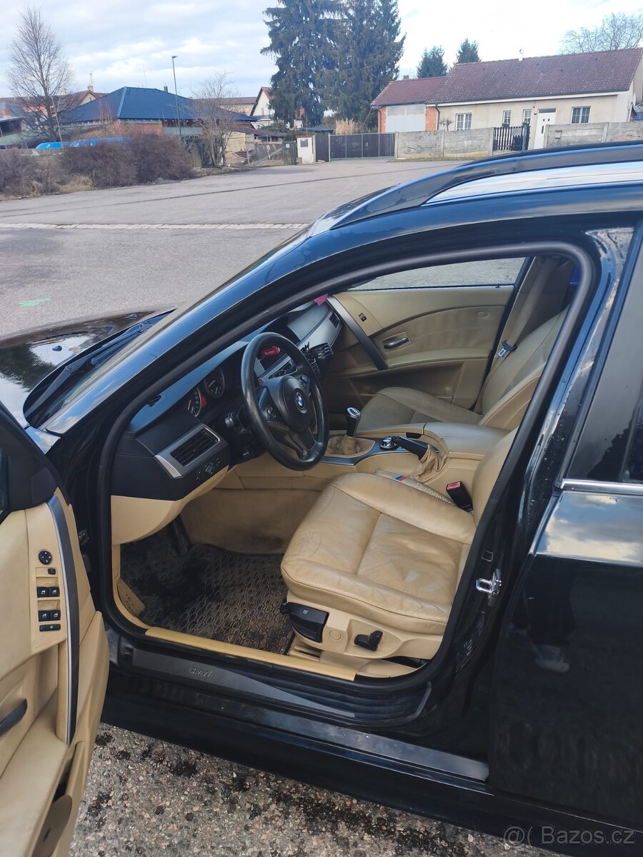 BMW E61 525d origo M-paket, manuál - 11