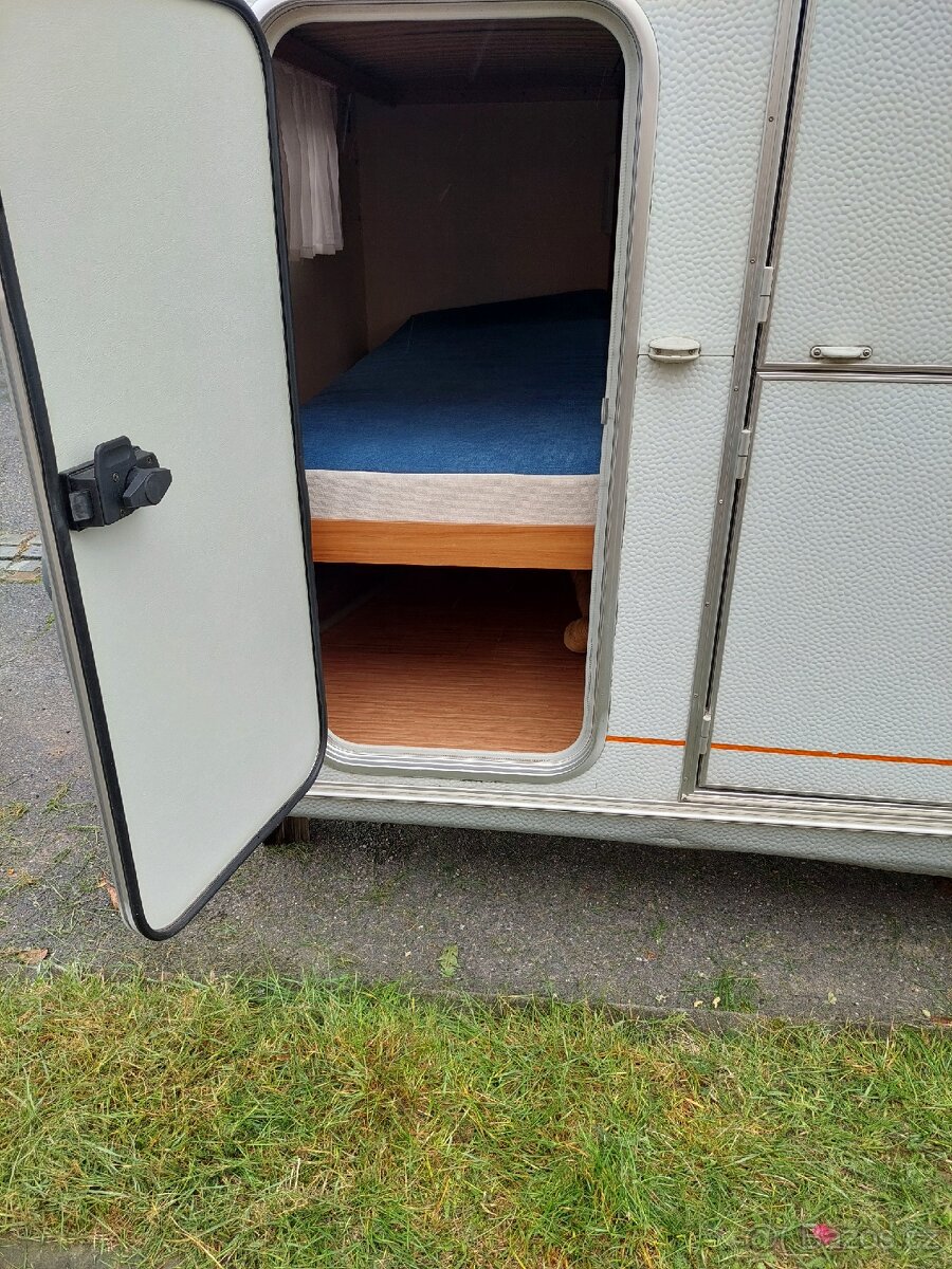 Karavan Weinsberg - 11