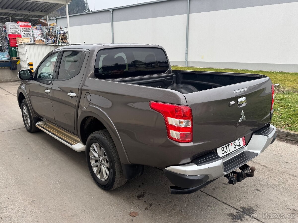 Mitsubishi L200 2.4 DI-D 133kw 4x4 DoubleCap AUTOMAT - 11