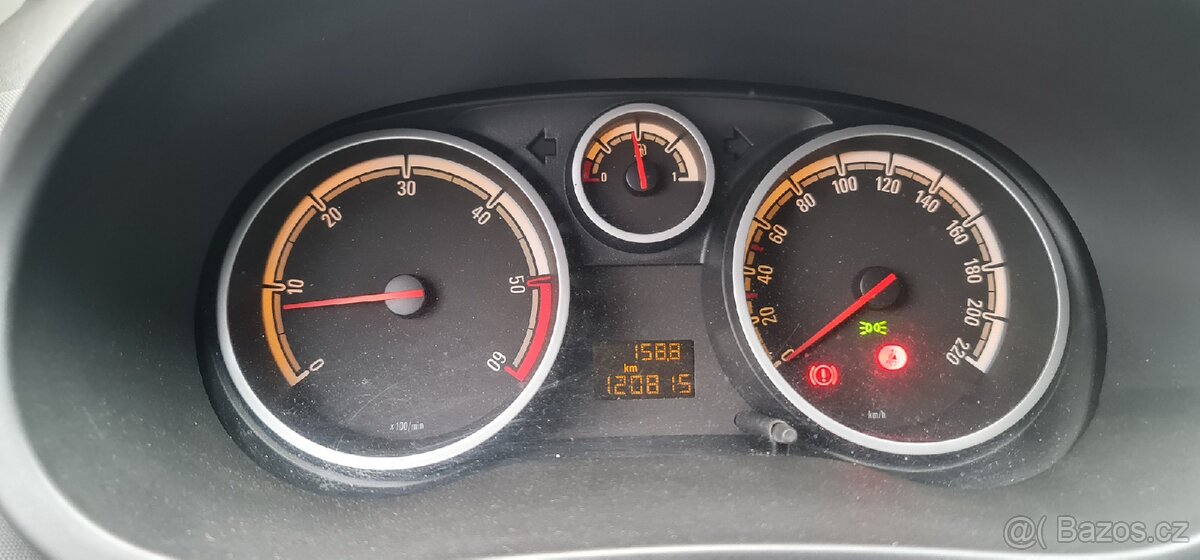 Opel Corsa 1.3 cdti 120 t km extra výbava - 11