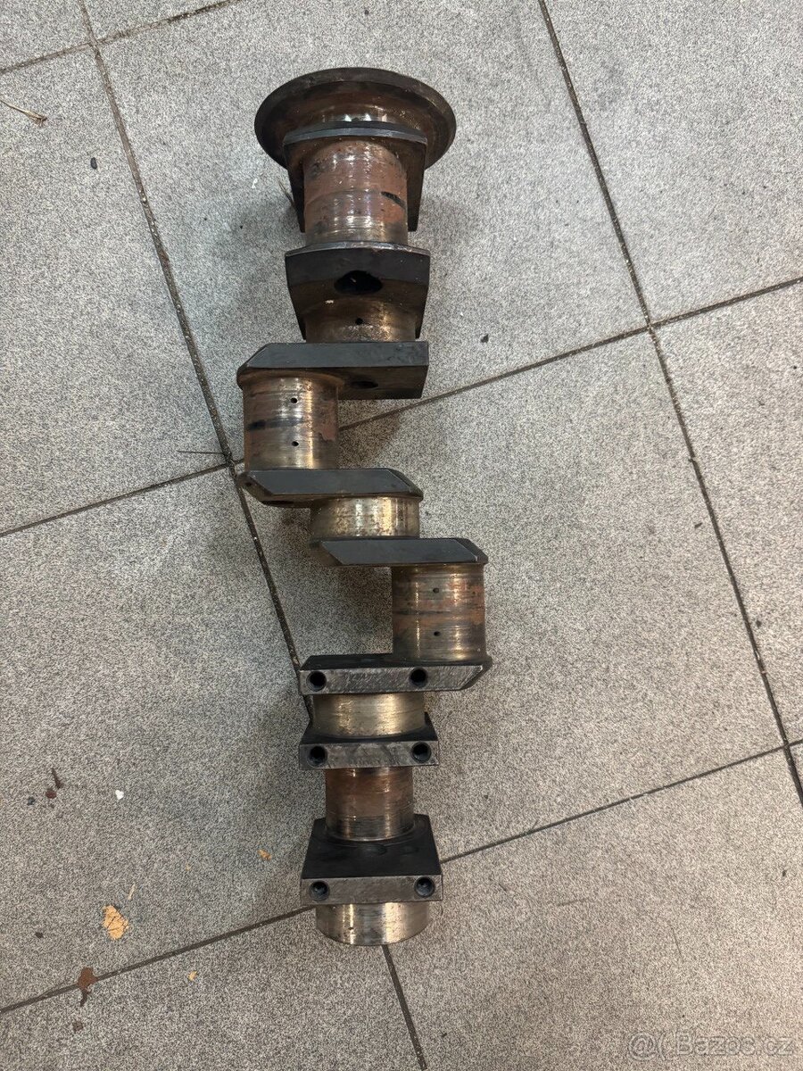 Tatra 87 motor - náhradní díly - 11