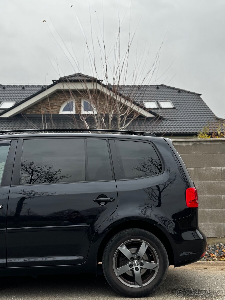 Volkswagen Touran 2012 • 1.6 TDI • 77 kW • 279xxx - 11