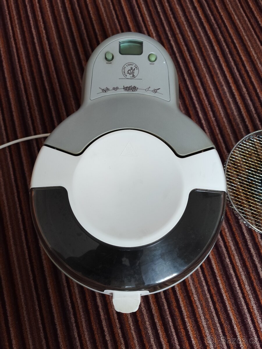 Horkovzdušná fritéza ACTIFRY model FZ700038 - 11