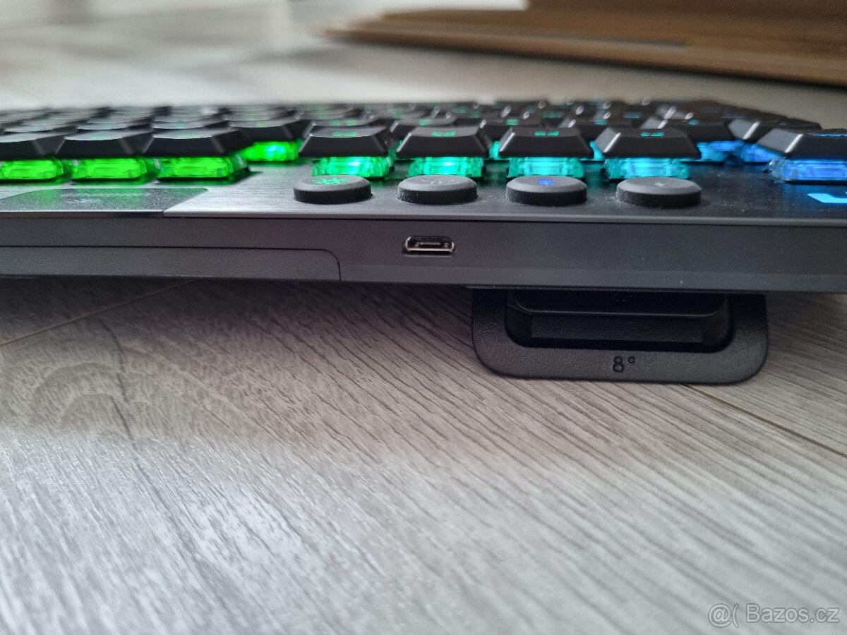 Mechanická klávesnice Logitech G915 TKL GL Tactile - 11