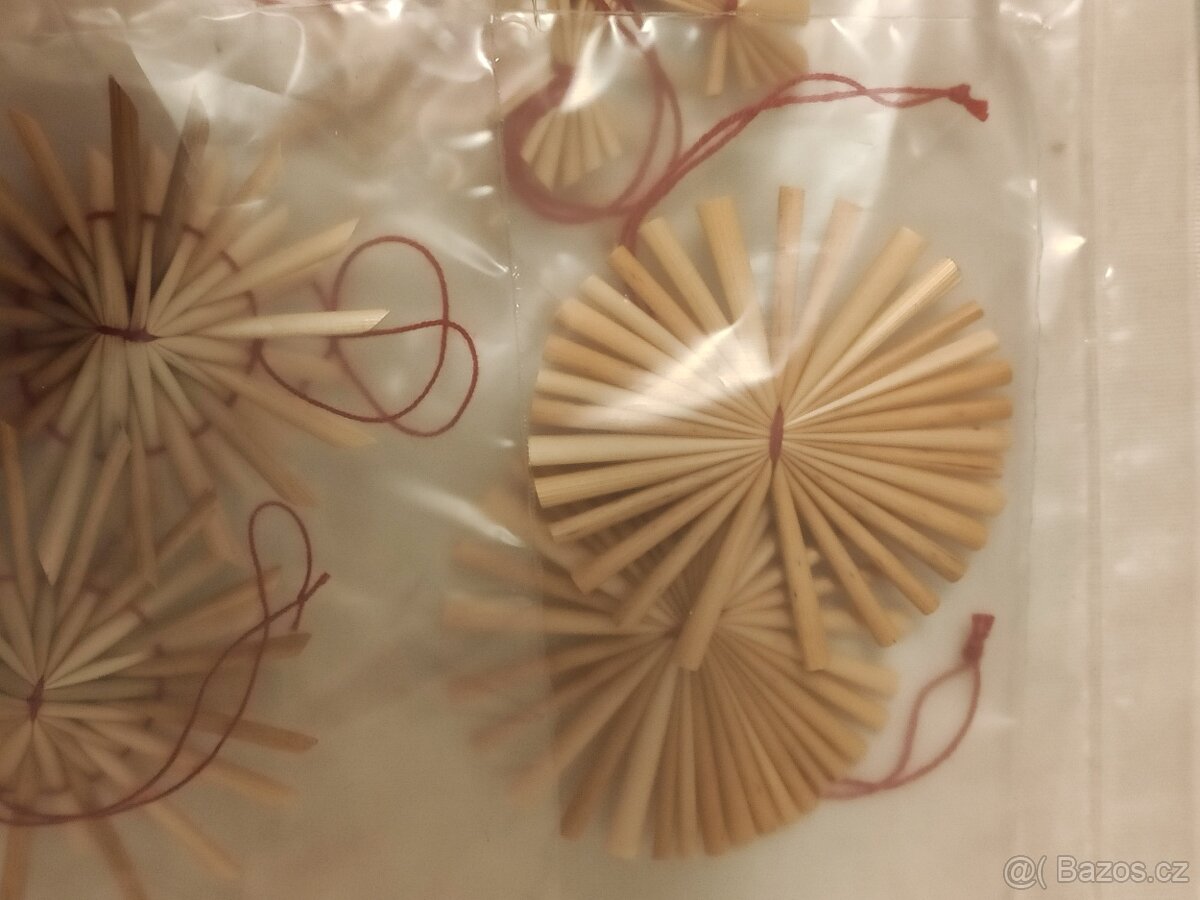 vánoční ozdoby slaměné balíček 14 ks 70,- Kč - 11