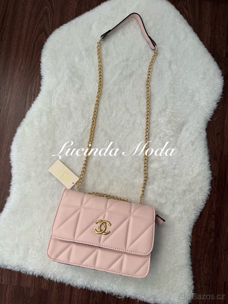 Úžasná crossbody kabelka - 11