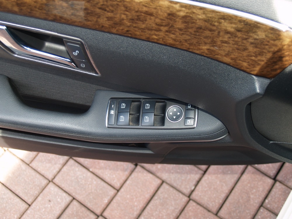 Mercedes E 200CDI, manuál - 11