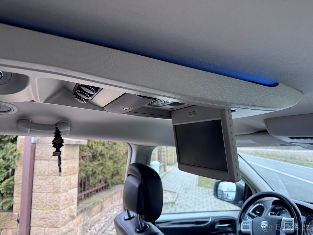 Lancia Voyager 3,6 DVD Gold RT Nový model 2012 - 11