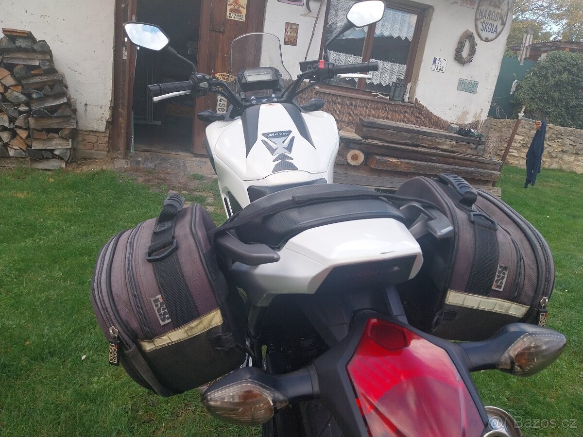 Honda NC 700 X, ABS, najeto jen18000km - 11