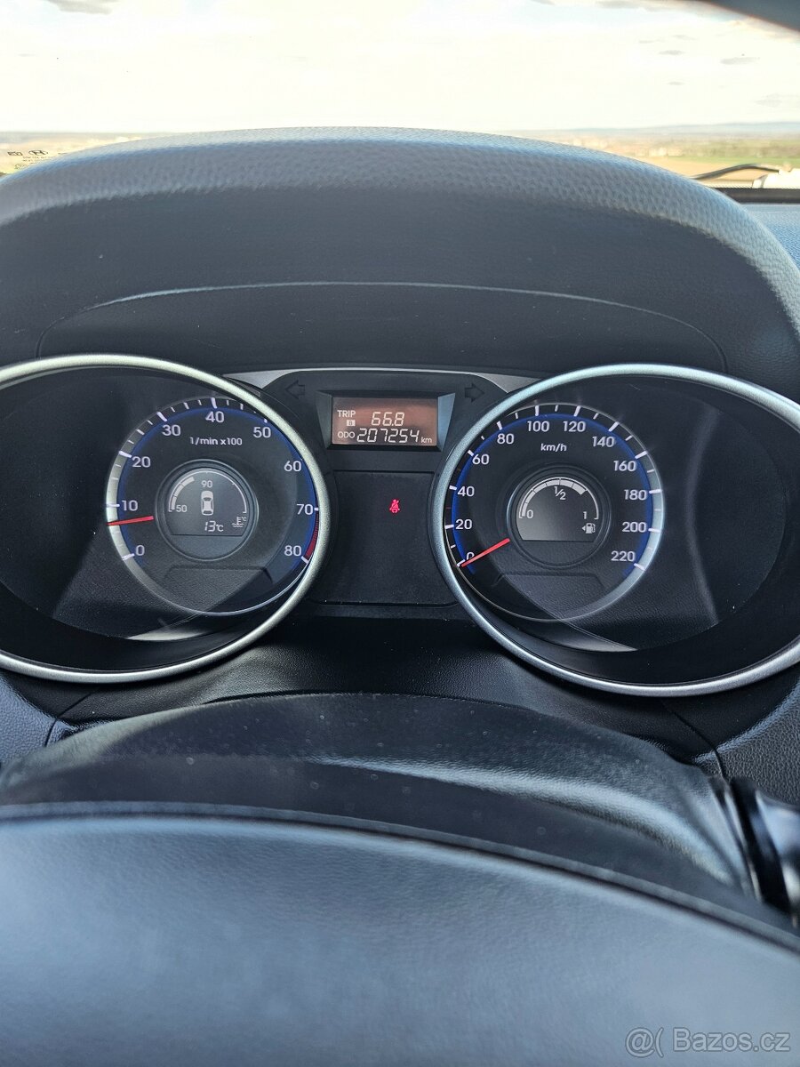 Hyundai ix35 2015 - 11