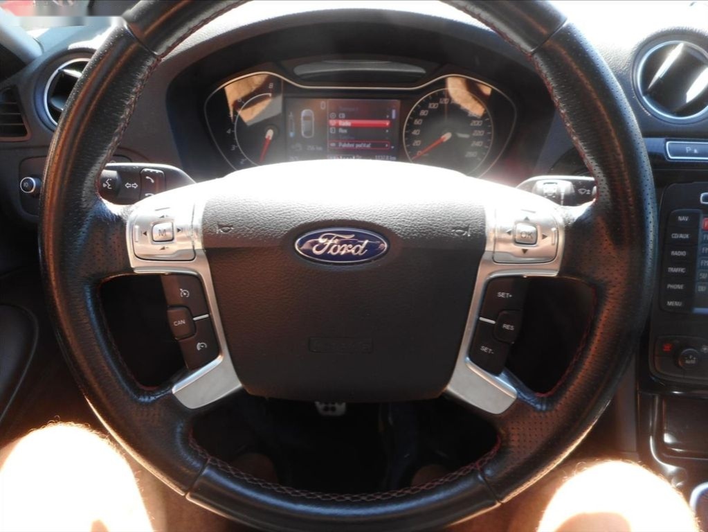Ford S-MAX,2,0 i TITANIUM - 11