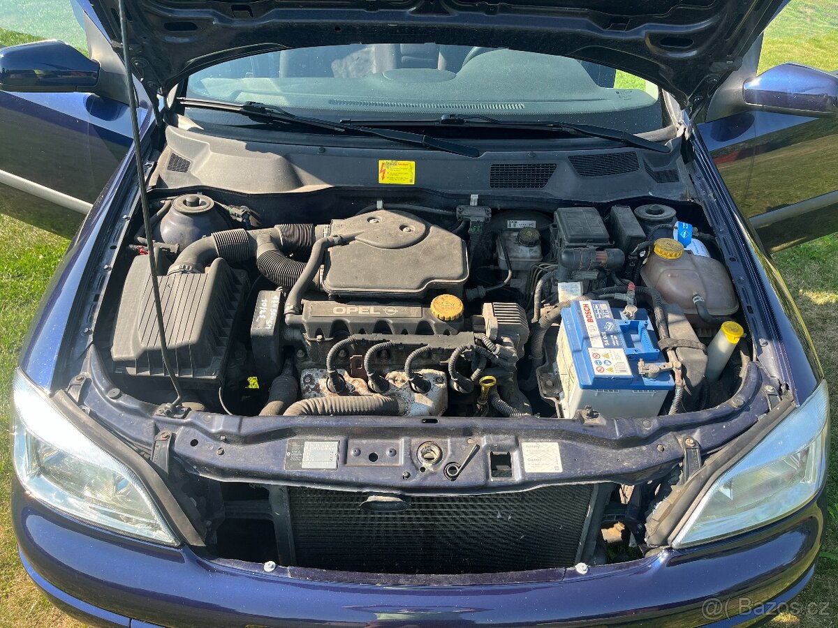 Opel Astra G 1.6i - 11