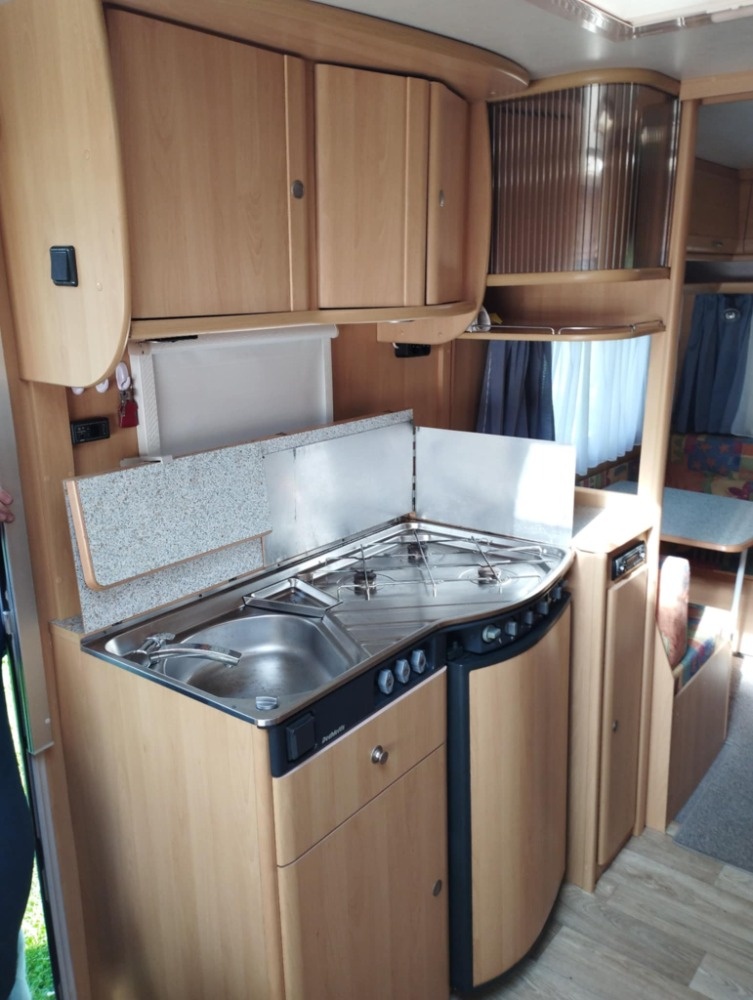 Obytný Karavan Dethleffs EL3, r.v. 1999, pěkný stav - 11