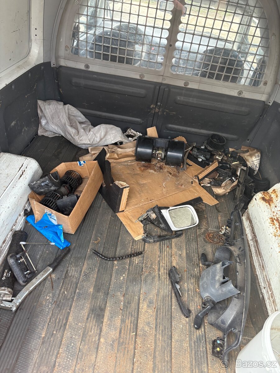 Volkswagen Caddy - 11