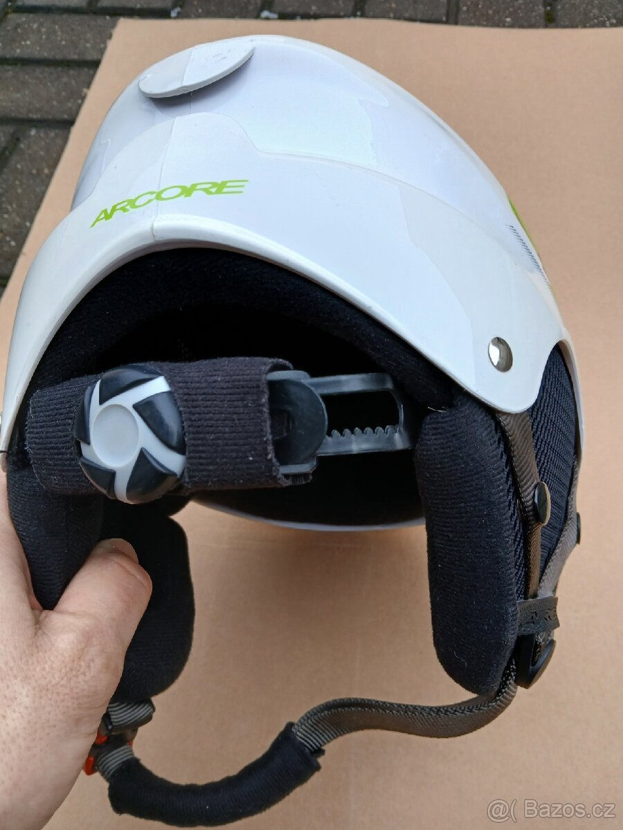 Lyžařská přilba M/L - 11