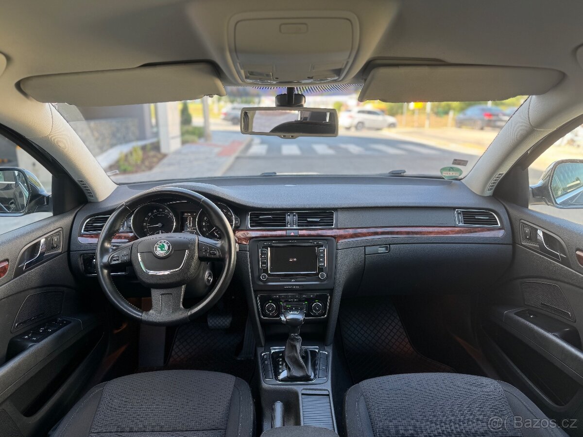 Škoda Superb 2,0 TDI 125kW DSG ELEGANCE ALU NAV - 11