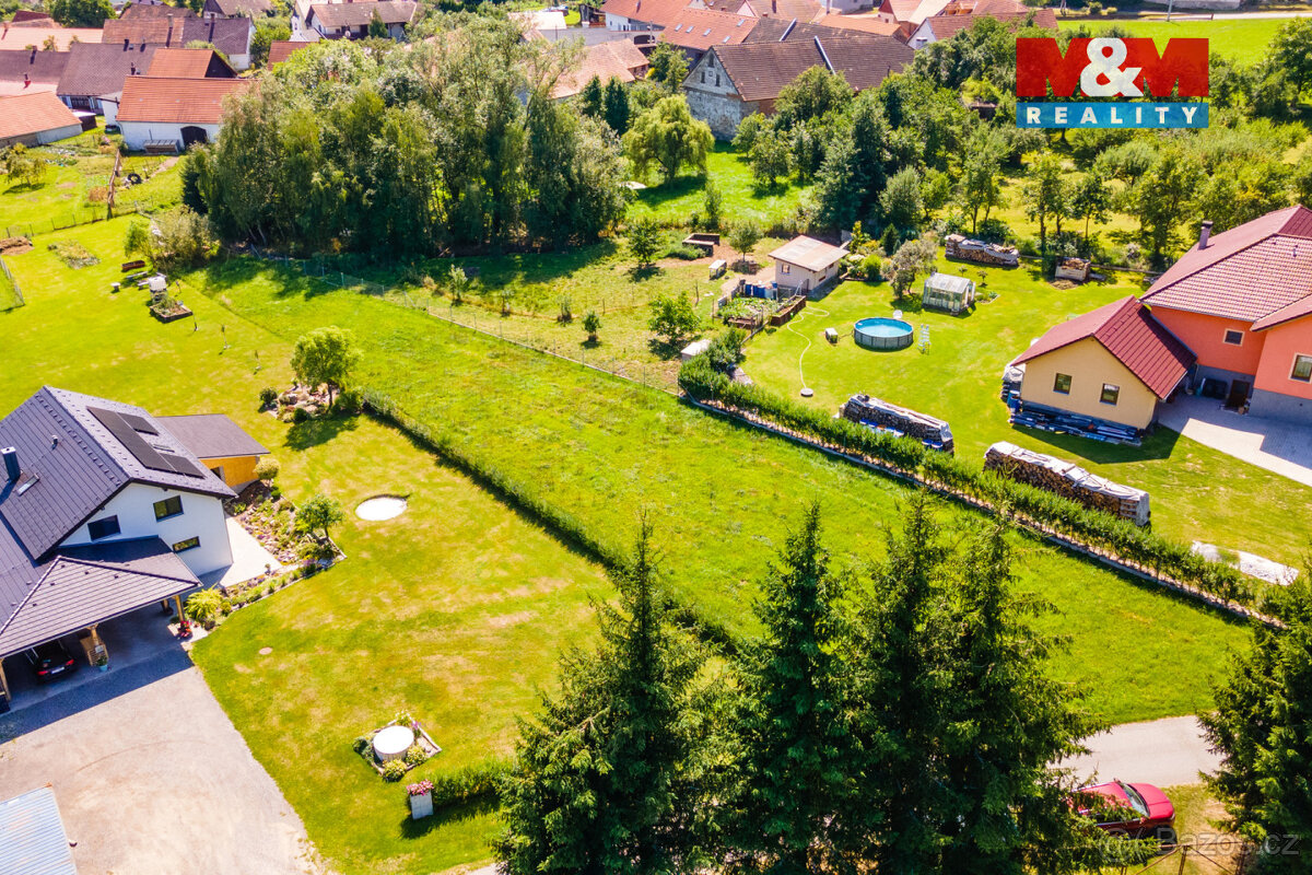 Prodej pozemku k bydlení, 1240 m², Zálezly - 11