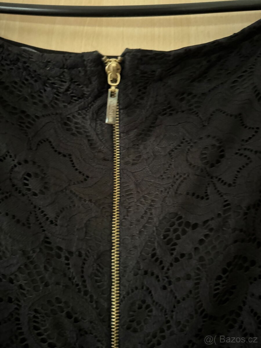 Dlouhé večerní šaty - 11