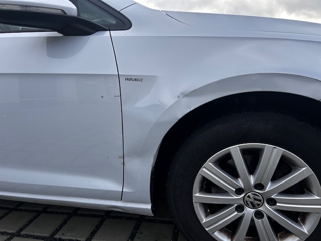 VW Golf Variant 1.0 TSi, 2017, automatická klima, tempomat - 11