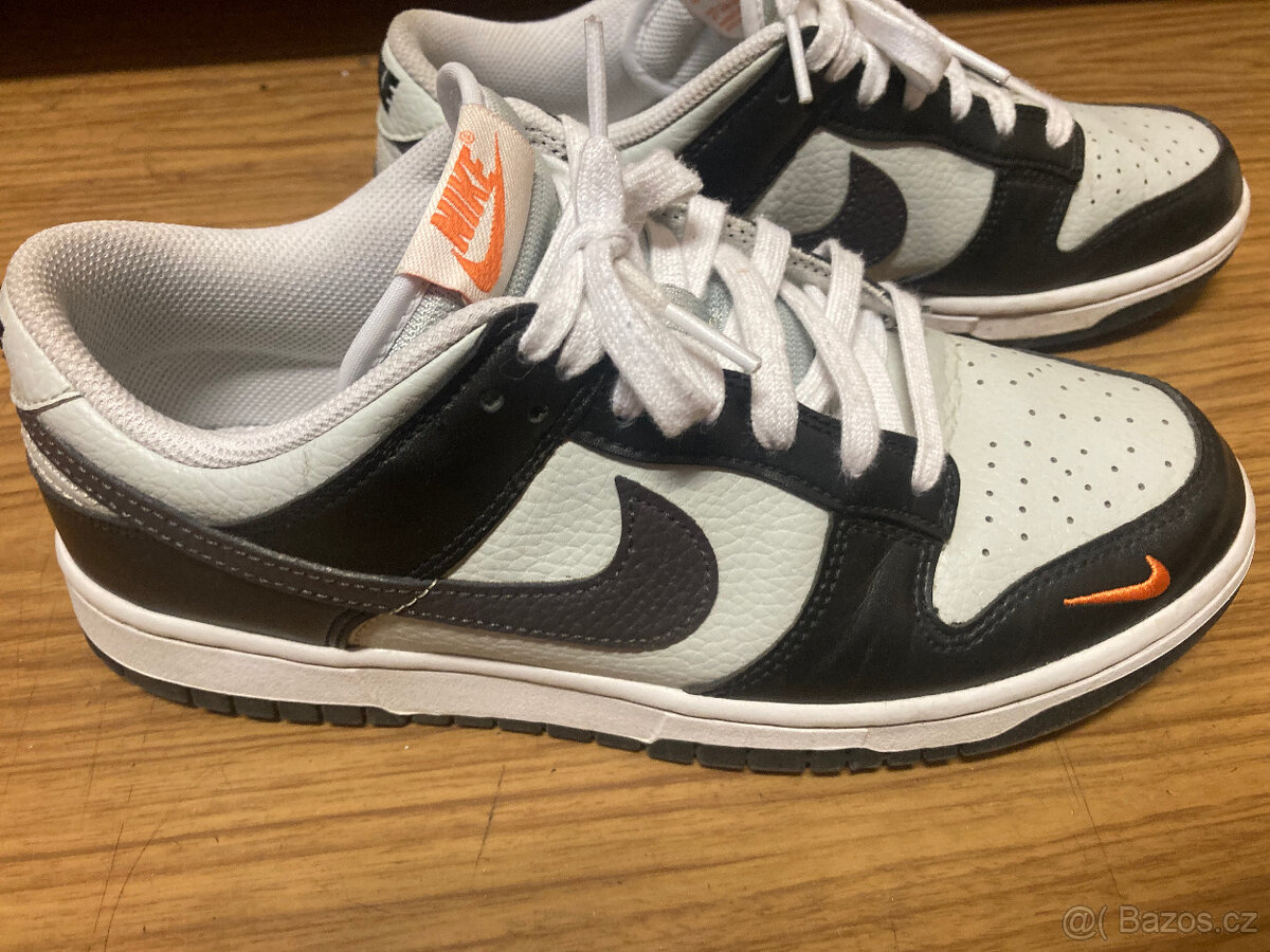 Nike Dunk Low Black/ Medium Ash-Light Silver - 11