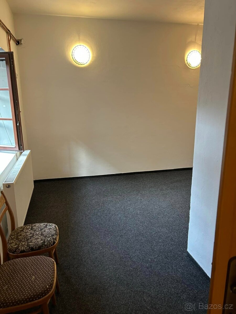 Nabízíme k pronájmu dva byty 2kk v Jemnici. - 11