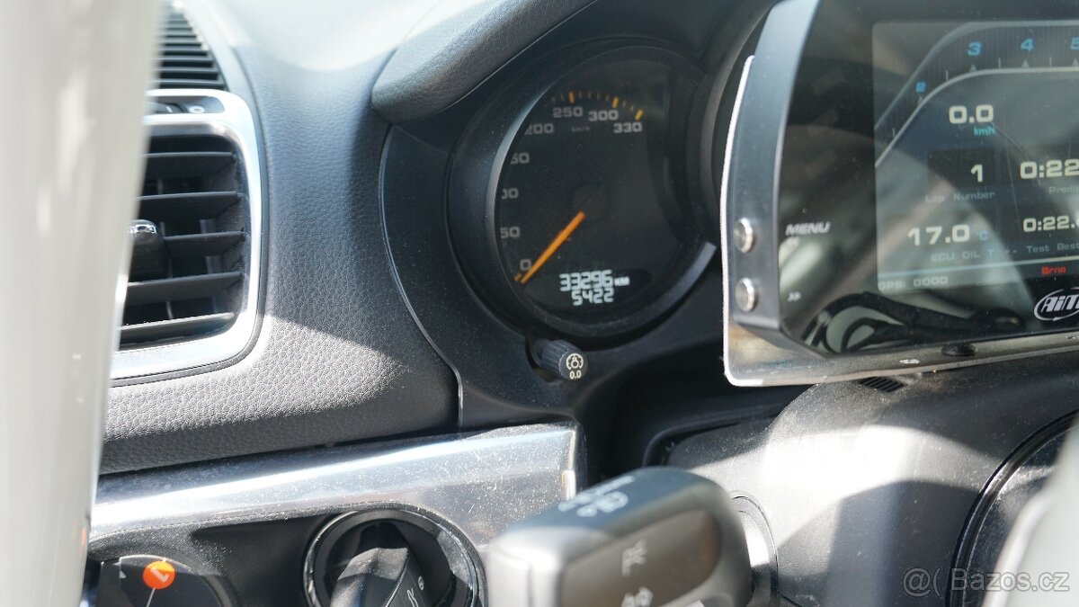 Porsche 981 Cayman GT4 Clubsport MR, závodní - 11