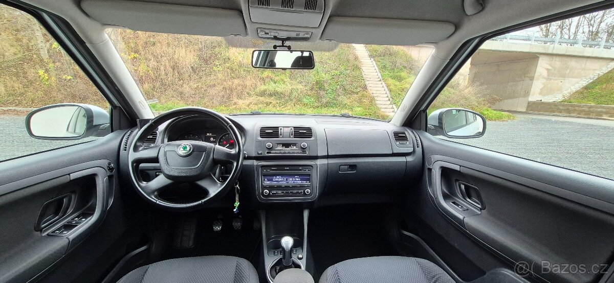 Škoda Fabia II Facelift combi1.2 TSI, stříbrná metalíza - 11