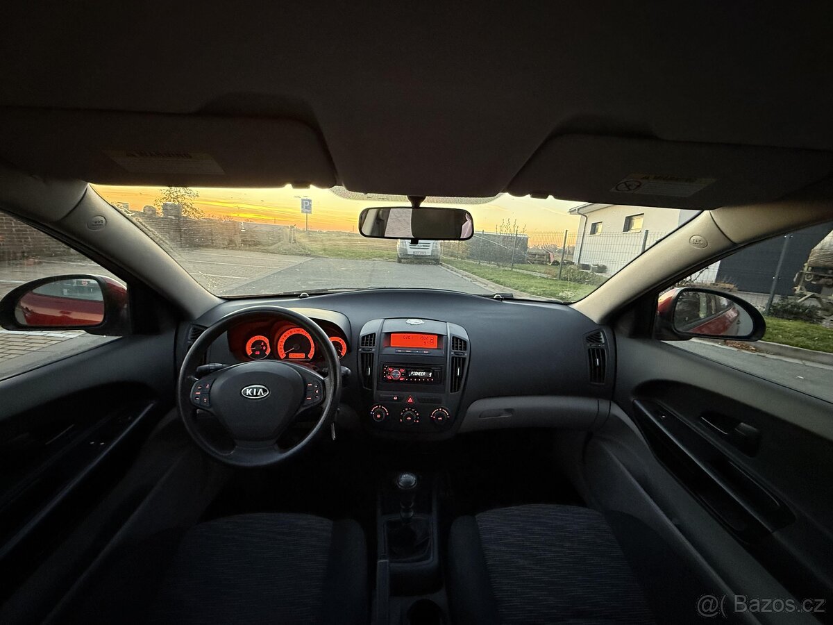 Kia Ceed 1.6i 92kw +PůvodČR+NAJETO 277TKM+ - 11