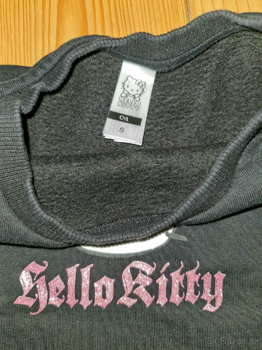 Vel S - kraťasy,trička, mikiny..... - 11