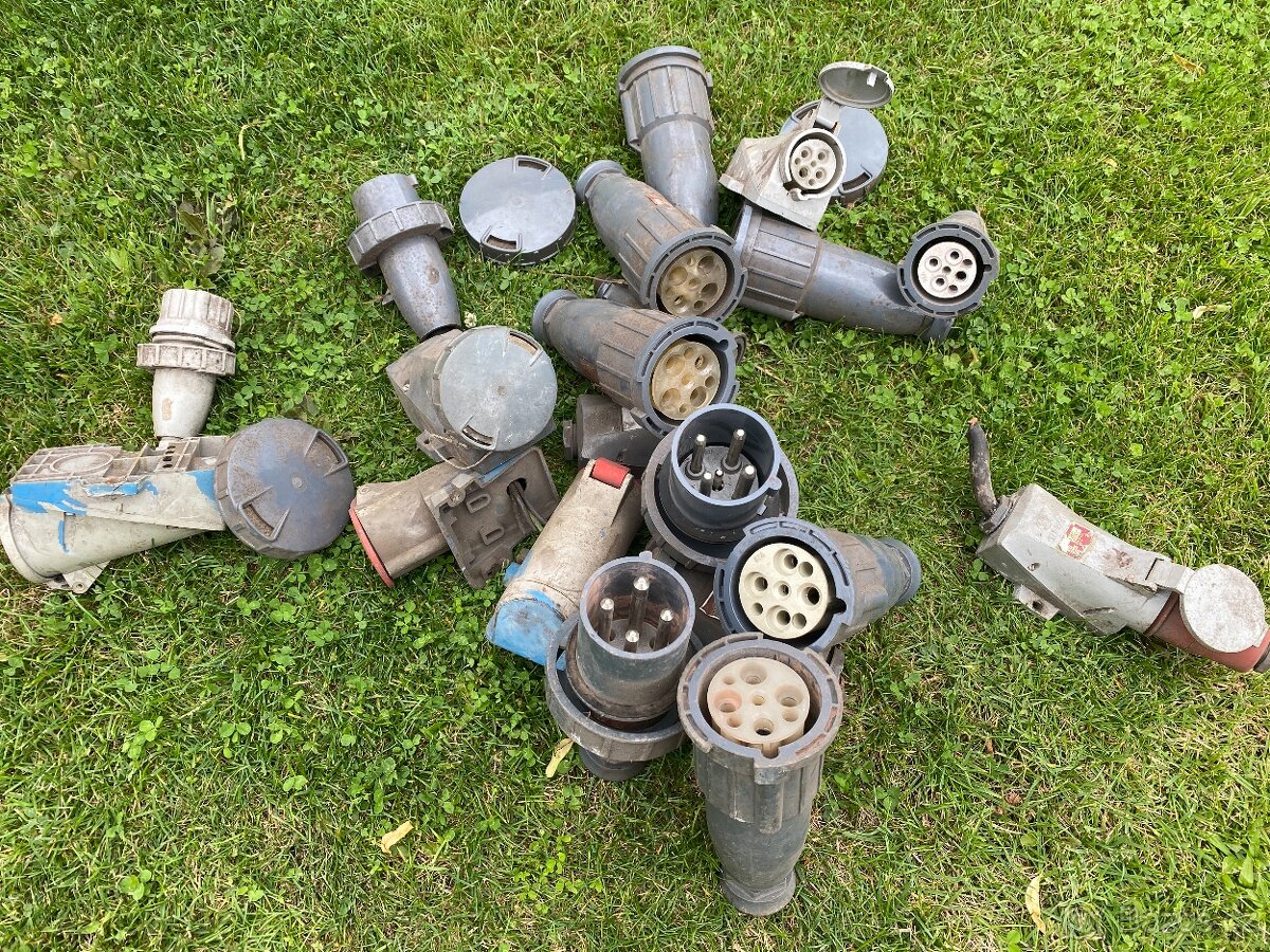 Zásuvka zástrčka 380V prodlužovací kabel 380V - 11