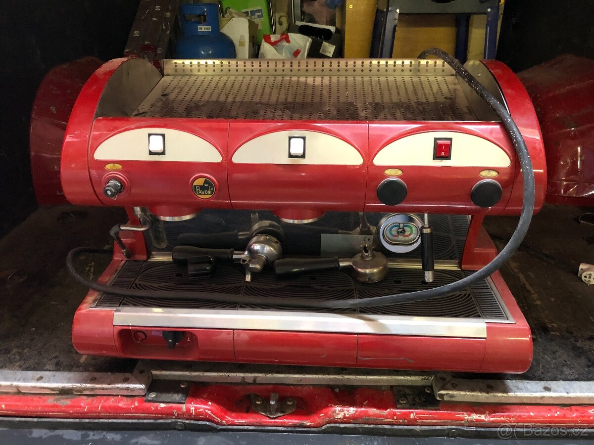 BAROVE VYBAVENI - 11