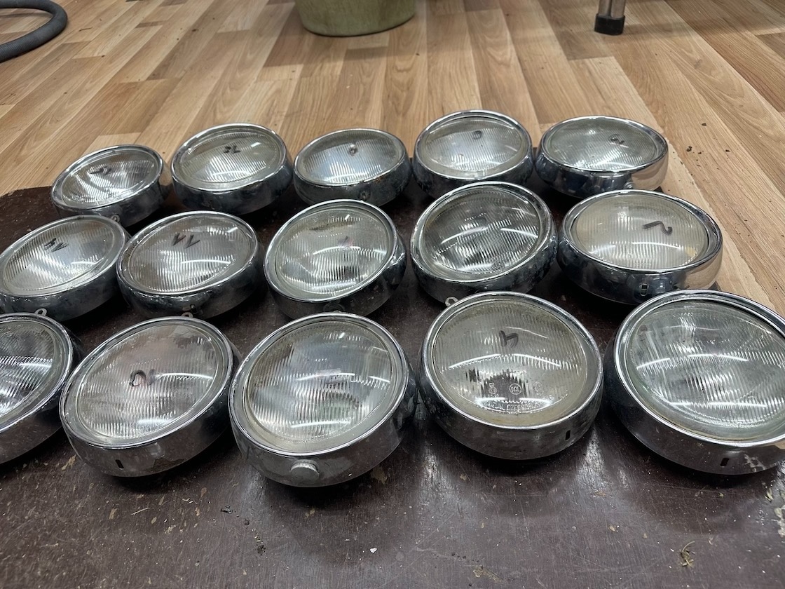 Predám predné svetlo JAWA 250 350 panelka ČZ 175 - 11