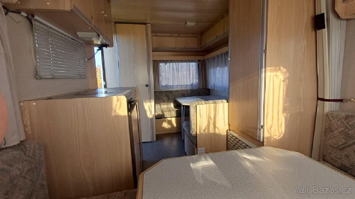 Karavan Caravelair Bamba 395 + předstan + 100km/h - 11