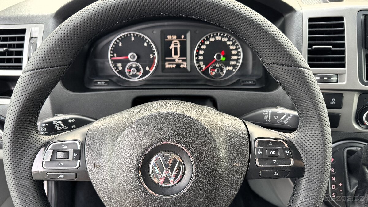 VW Transporter 2.0TDi T5 Long DSG - 11
