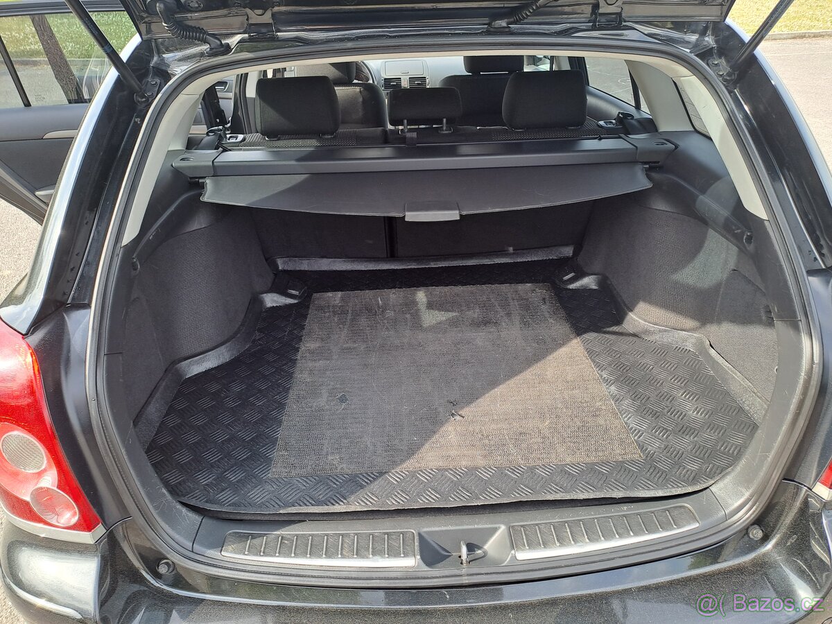 Toyota Avensis 2.0 D4D 93 kw - 11