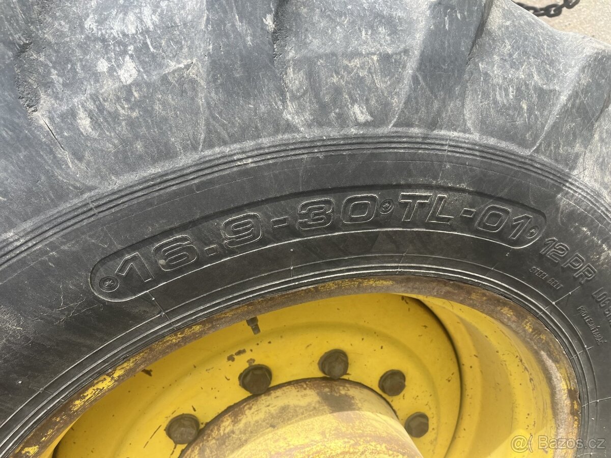 John Deere 8100 - 11