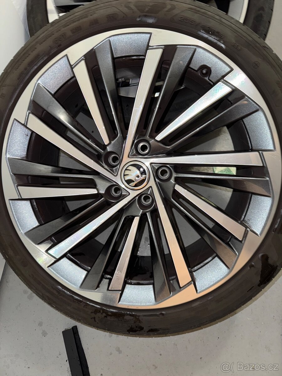 Prodám kompletní sadu letních kol pro Škoda superb - 11