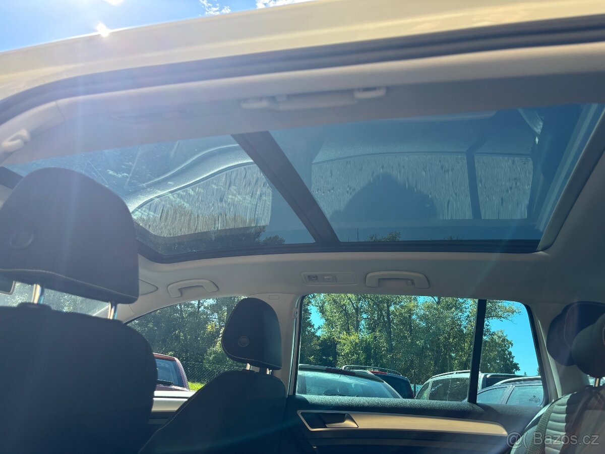 Volkswagen Golf Kombi - rok2014,motor1.4TSi,90KW,120083KM - 11