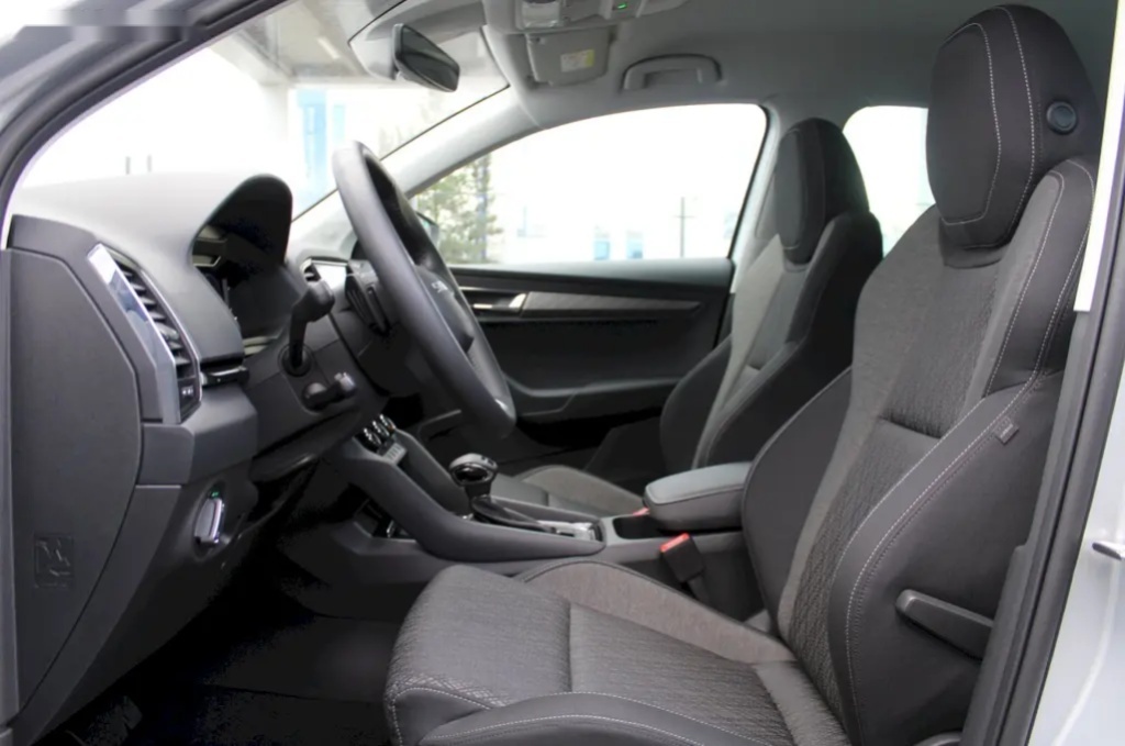 Škoda Karoq, Top Selection 1.5TSI / 110kW 7 - 11