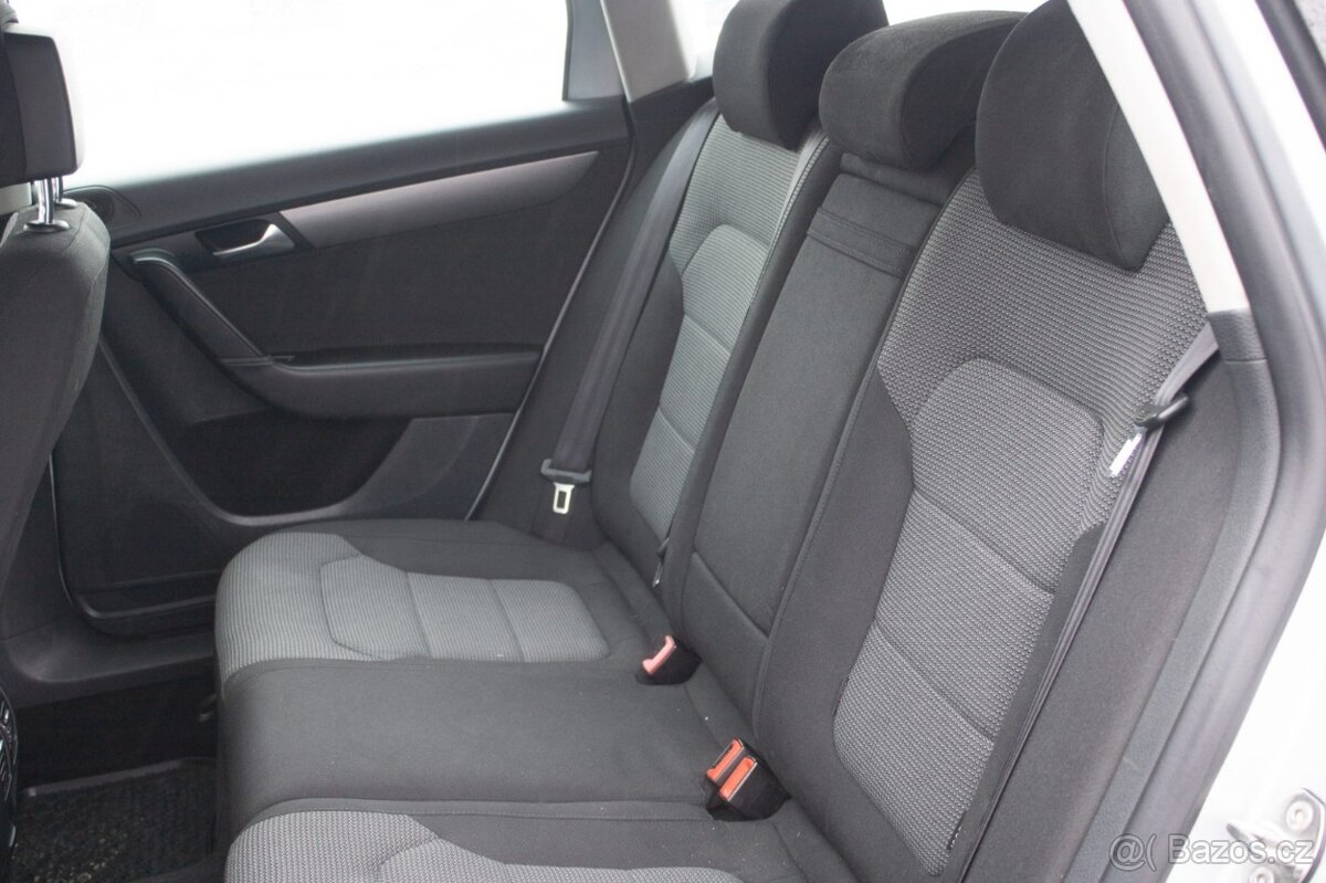 Volkswagen Passat Variant - 11