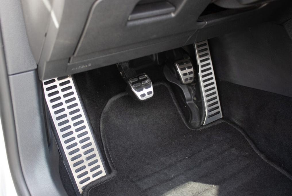 Volkswagen Golf 1.6 TDI z roku 2011 - 11