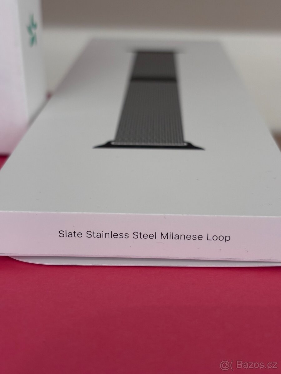 Apple Watch Series 10 42mm Titan Cellular, Klavírně černá - 11