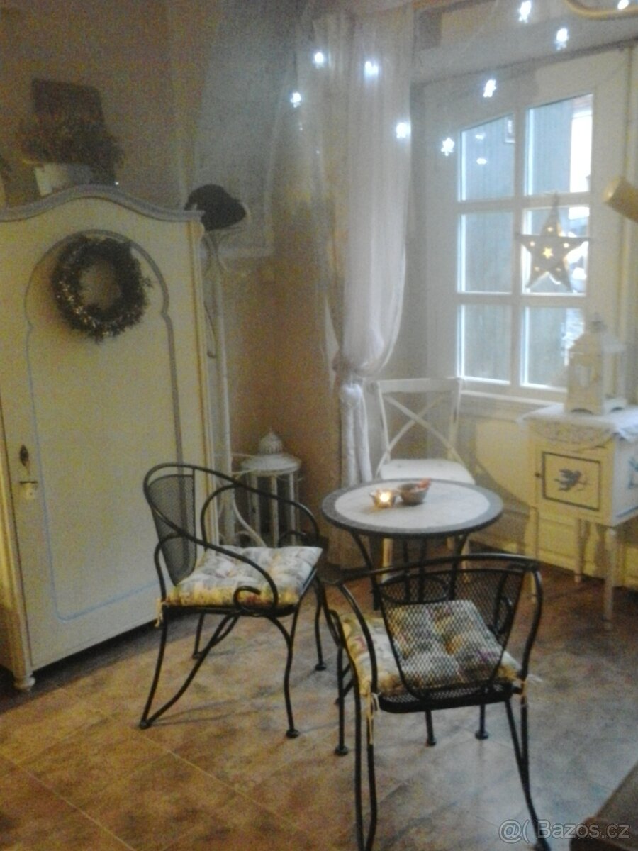 RD v historickém centru města Kadaně - 11