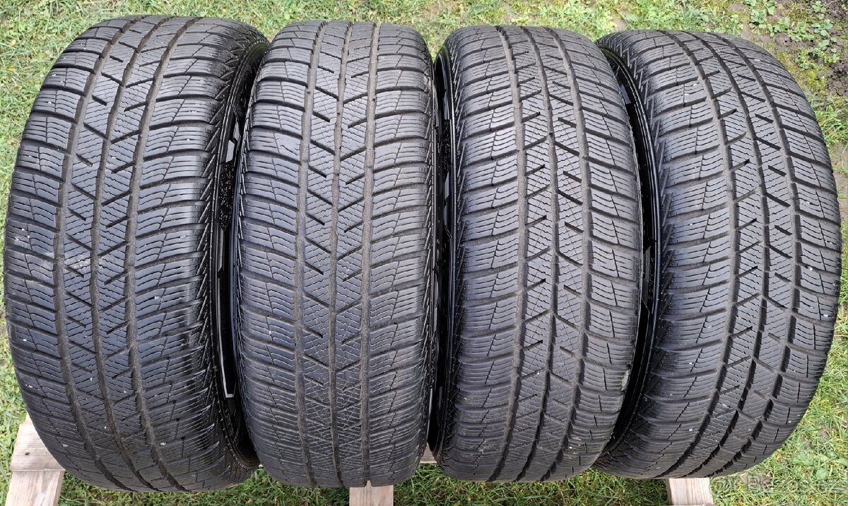 312 Zánovní zimní sada Octavia III 205/55/16 - 11