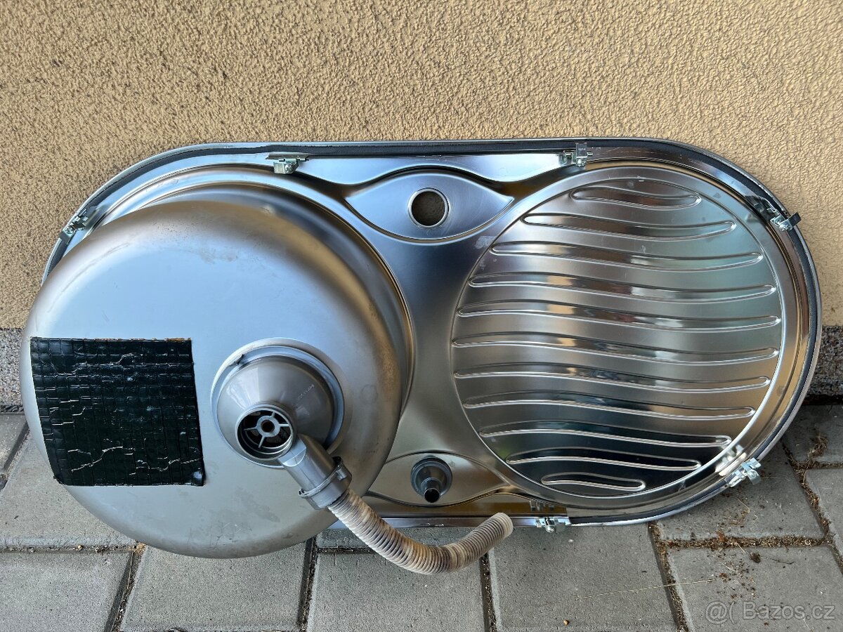 Dřez, baterie, hadice - 11