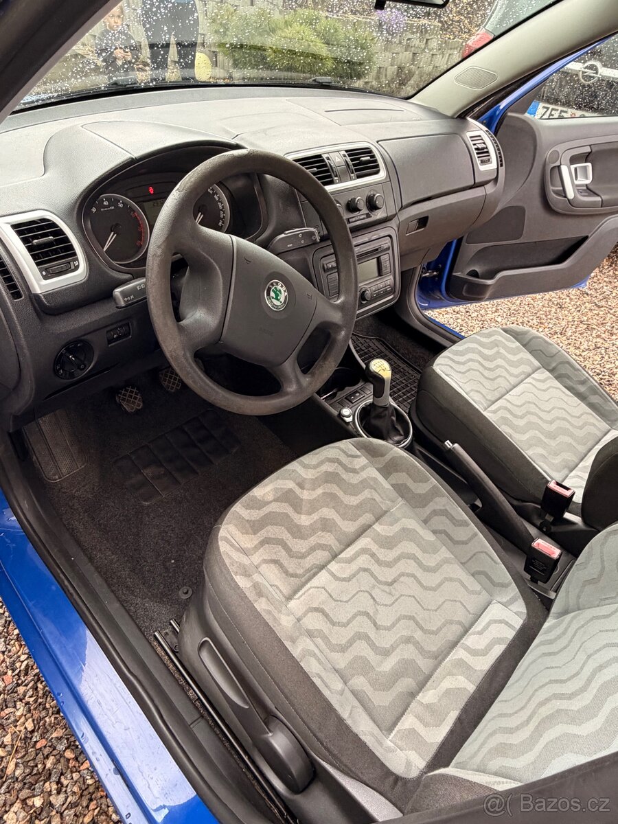 Škoda Fabia 1.6 MPI - 11
