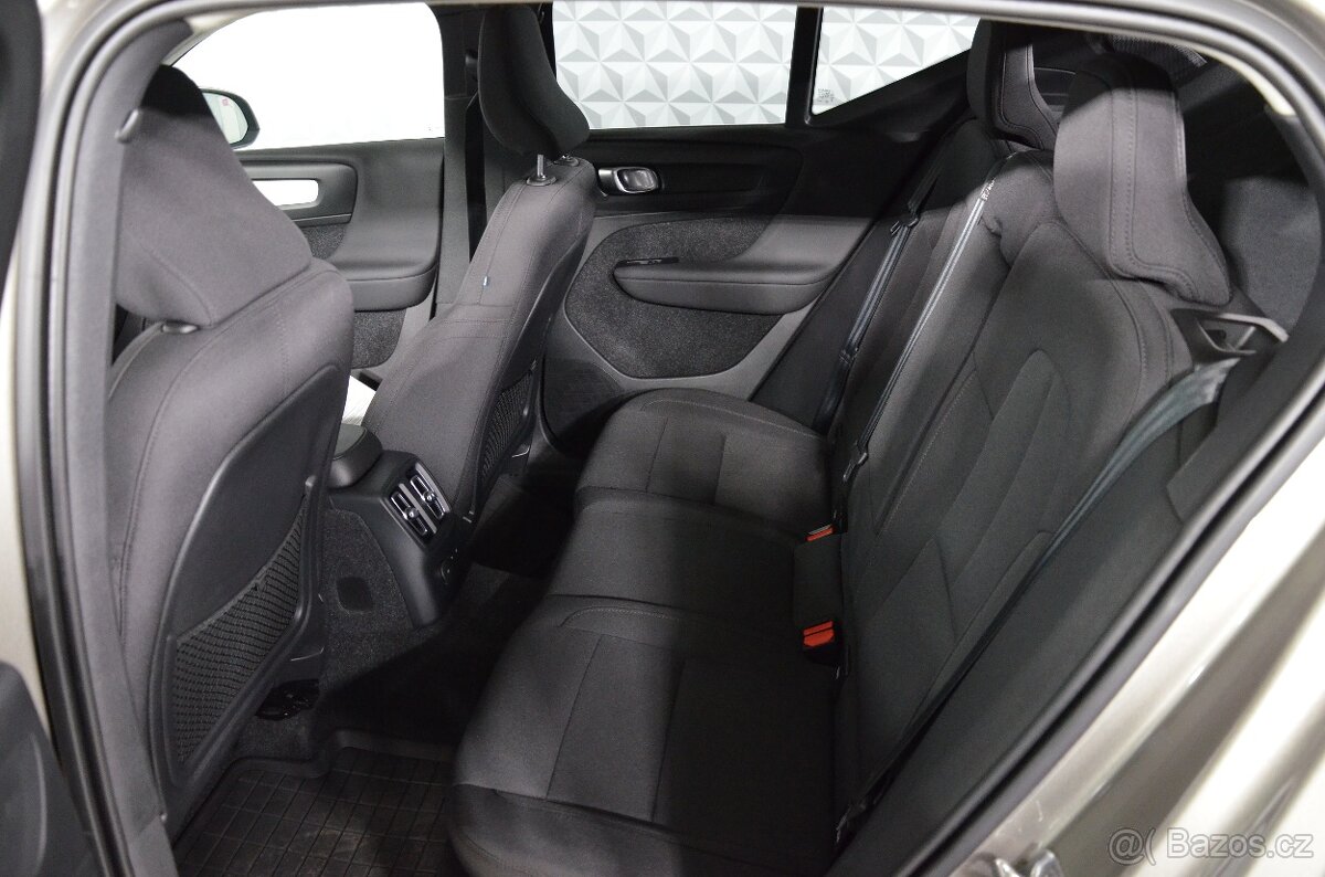 Volvo XC40 T4 Recharge Inscription AT DPH - 11